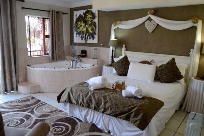 La Dolce Vita Guest House Hartbeespoort Eksteriør billede